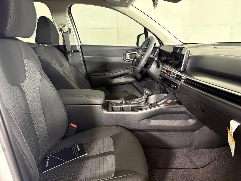 New 2026 Glacial White Pearl Kia LX image 14