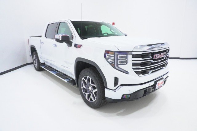 2026 GMC Sierra 1500 SLT - Photo 3