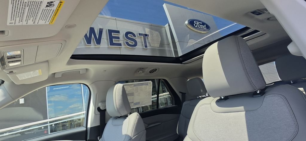 New 2026 Carbonized Gray Metallic Ford Active image 24