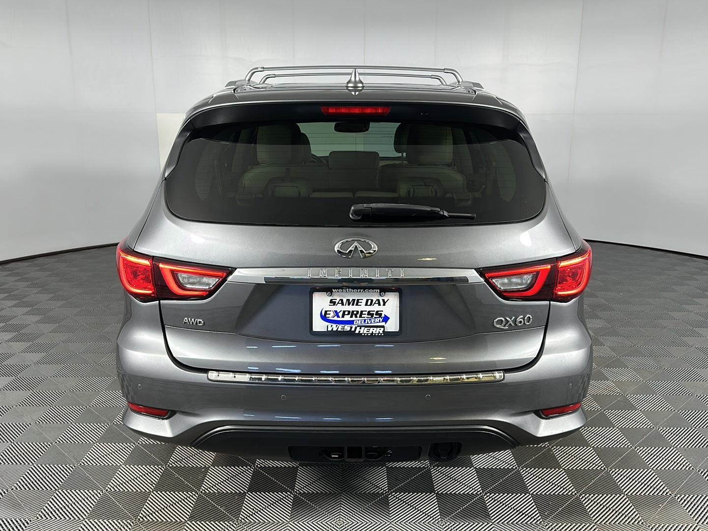 Used 2020 Graphite Shadow INFINITI LUXE image 27