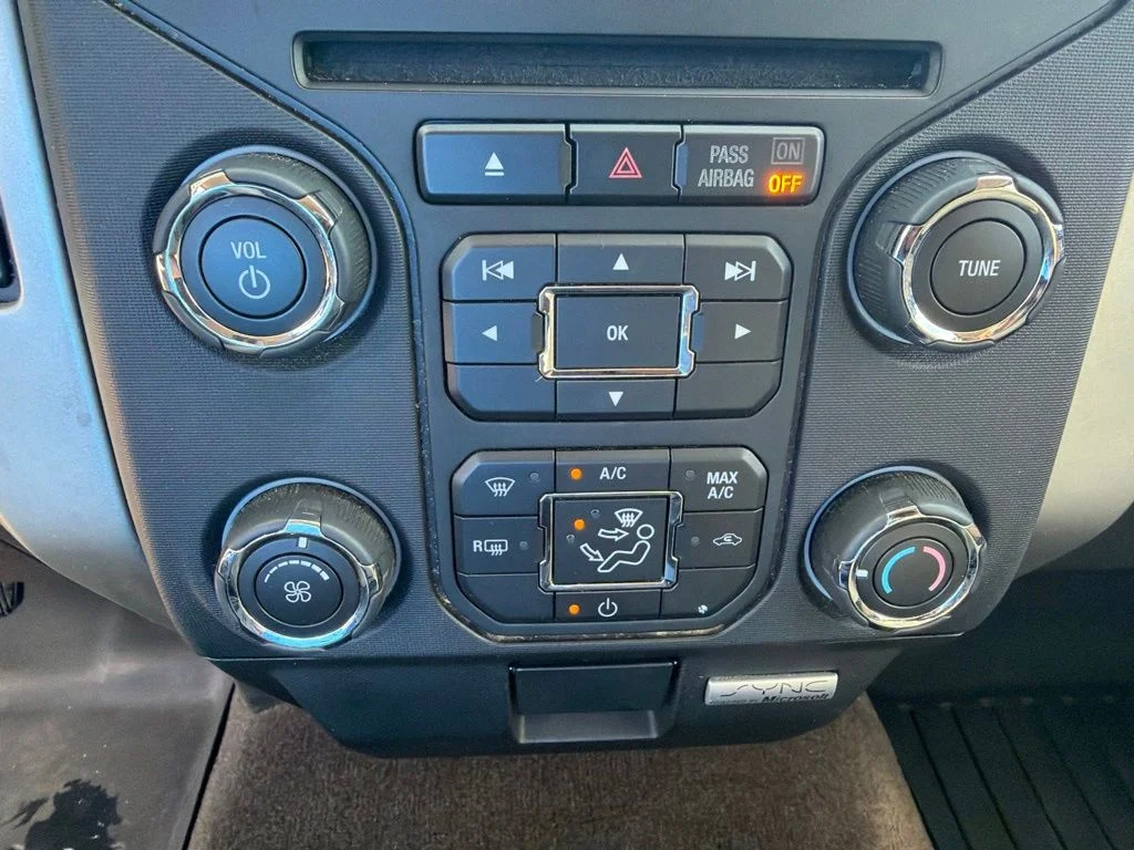Used 2014  Ford XLT image 23