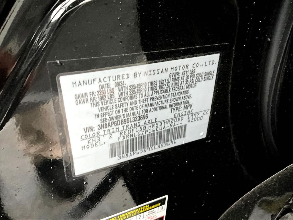 Used 2025 Black Nissan SR image 16