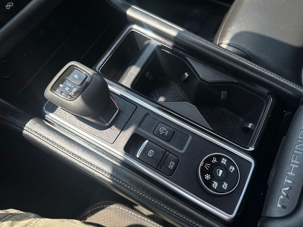 Used 2023 Gray Nissan SL image 29