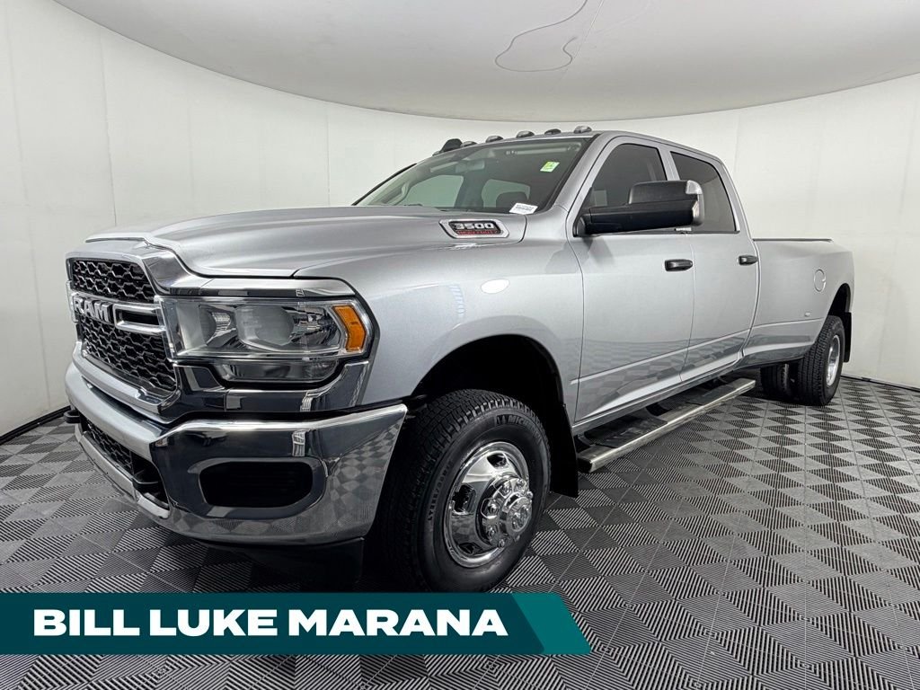 2019 RAM 3500 Tradesman 4X4 Crew Cab LWB's photo