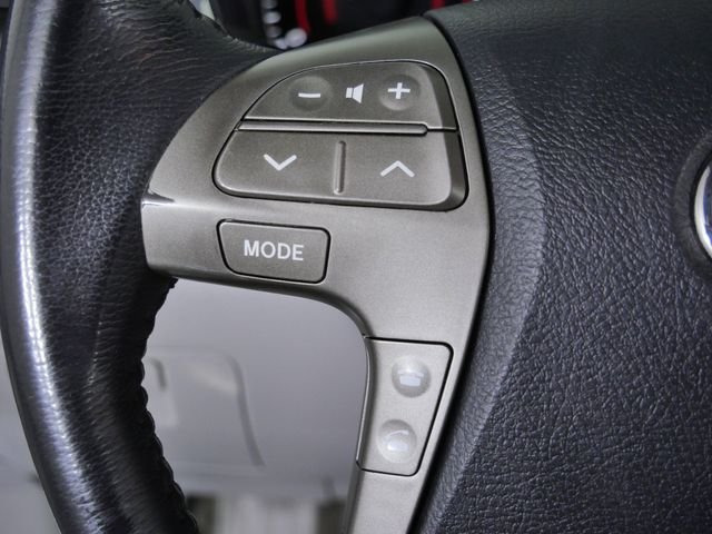 Used 2009 Silver Toyota Sport image 24