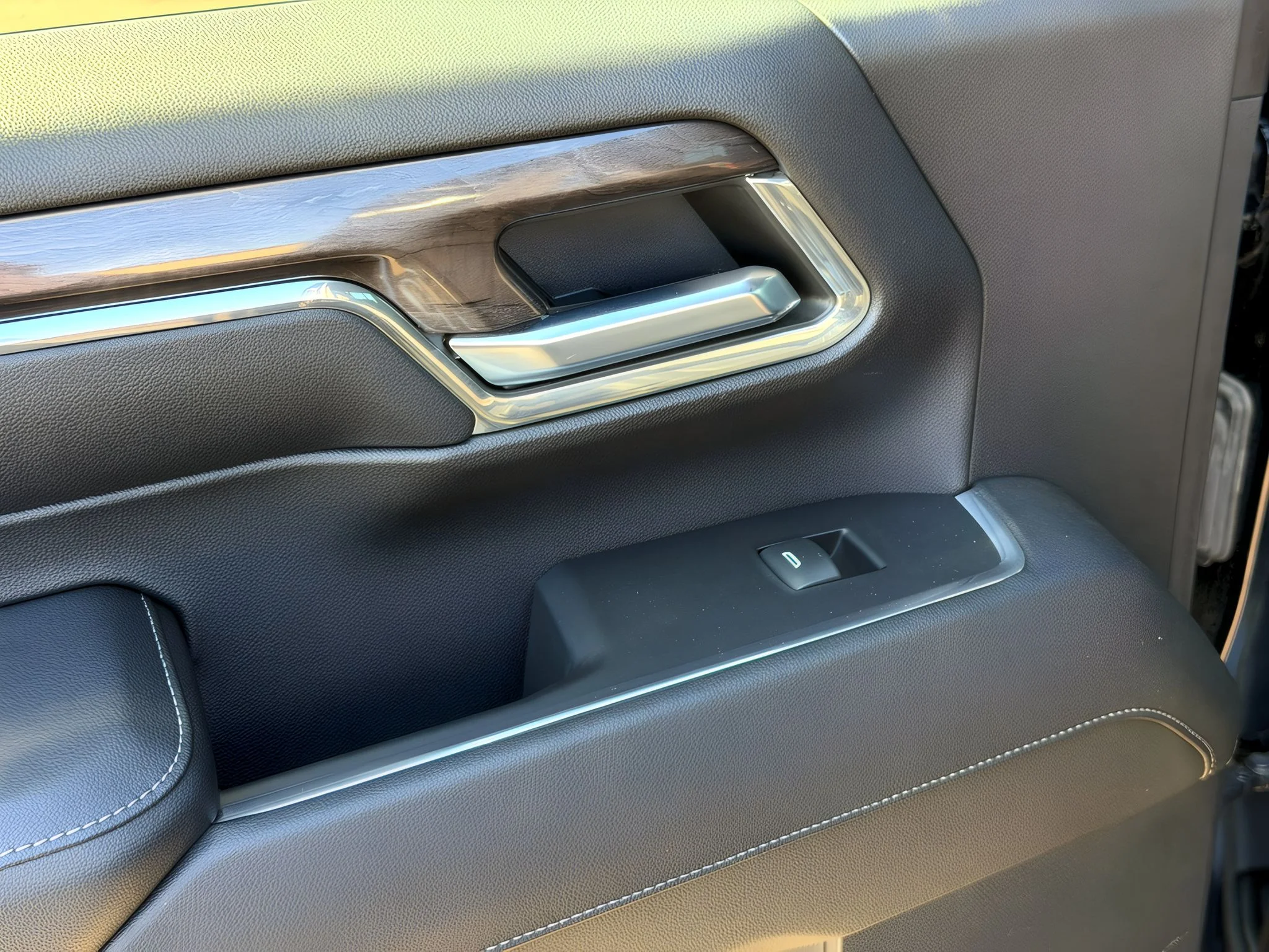 2024 Chevrolet Silverado 2500HD LTZ - Photo 33