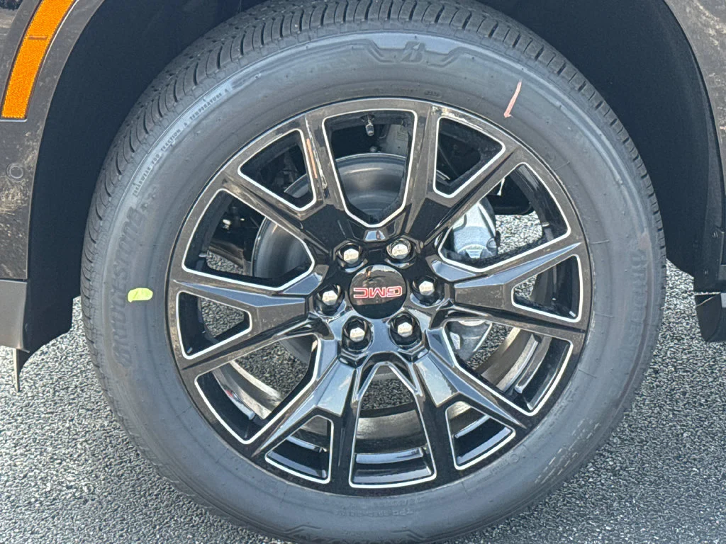 2026 GMC Yukon XL Denali - Photo 12