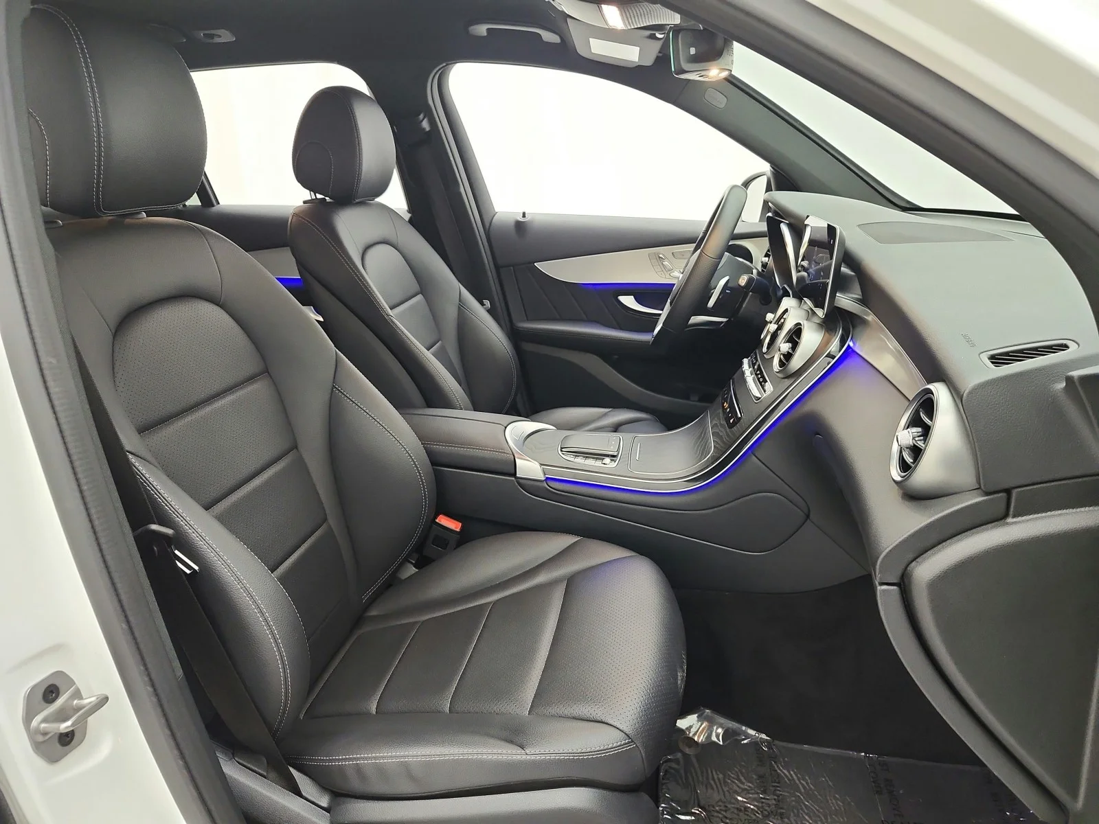 Used 2022 Polar White Mercedes-Benz GLC 300 SUV image 18
