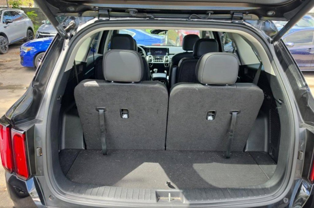 Used 2023 Black Kia SX image 8