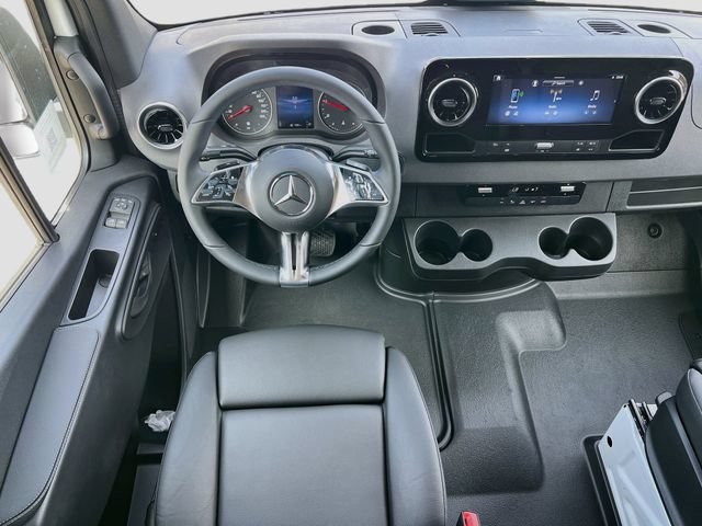 New 2026 Arctic White Mercedes-Benz Cargo 170 WB image 17