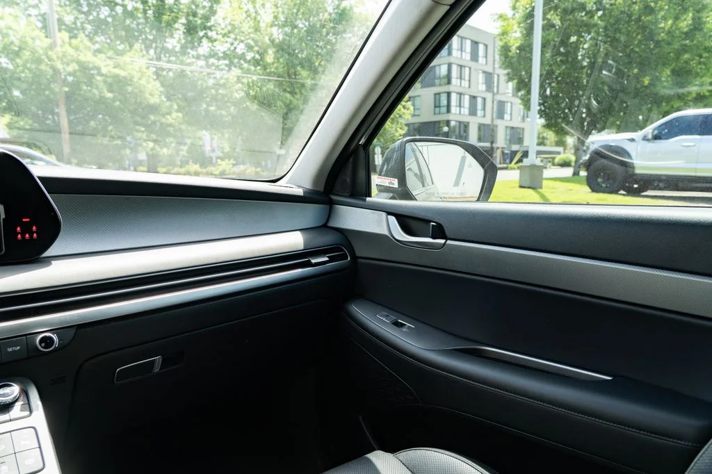 Used 2023 Gray Hyundai SEL image 11