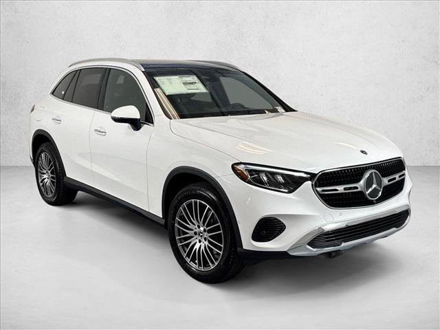 New 2026 MANUFAKTUR Moonlight White Metallic Mercedes-Benz GLC 300 image 33