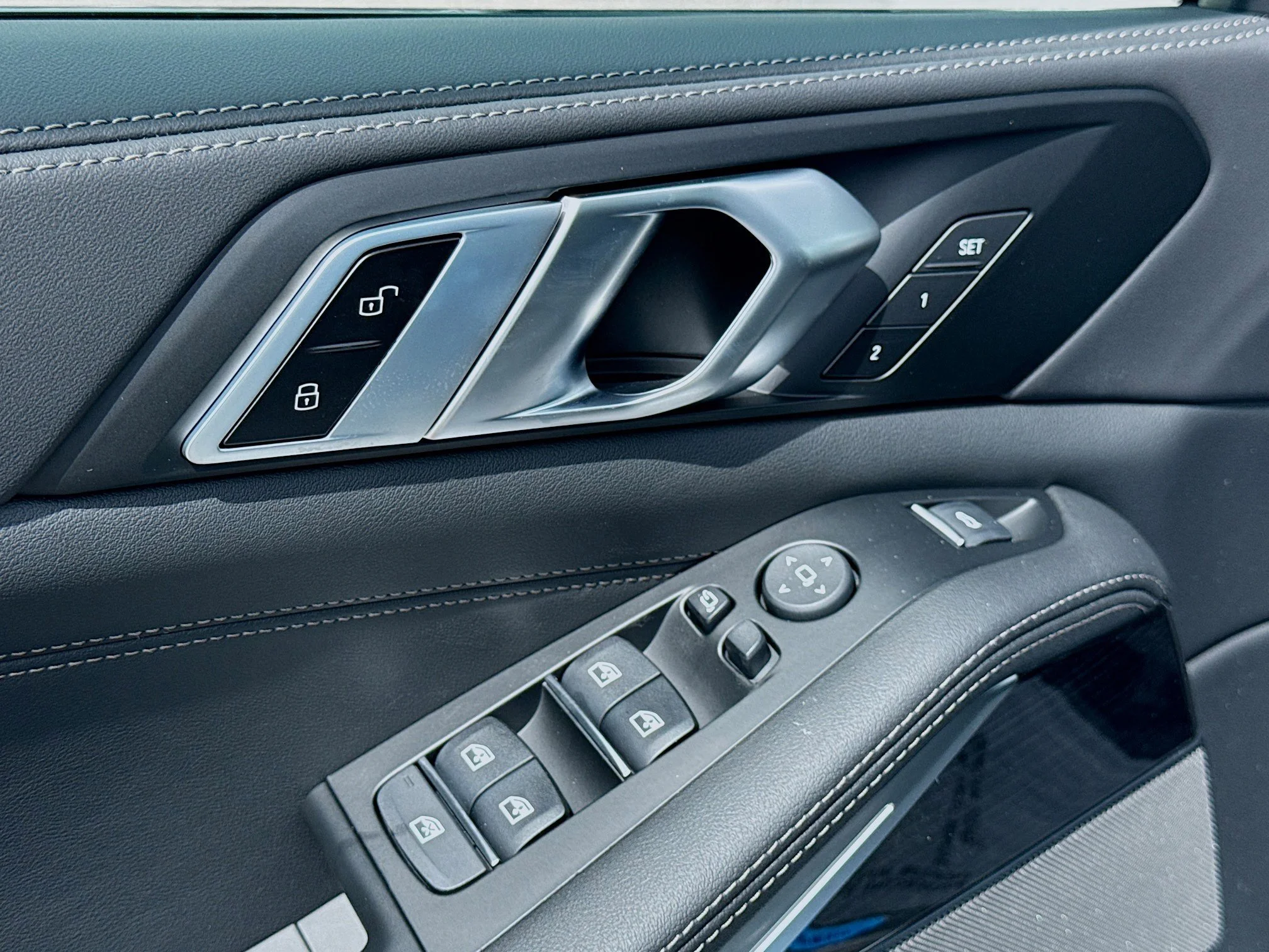 New 2026 Brooklyn Grey Metallic BMW sDrive40i image 23