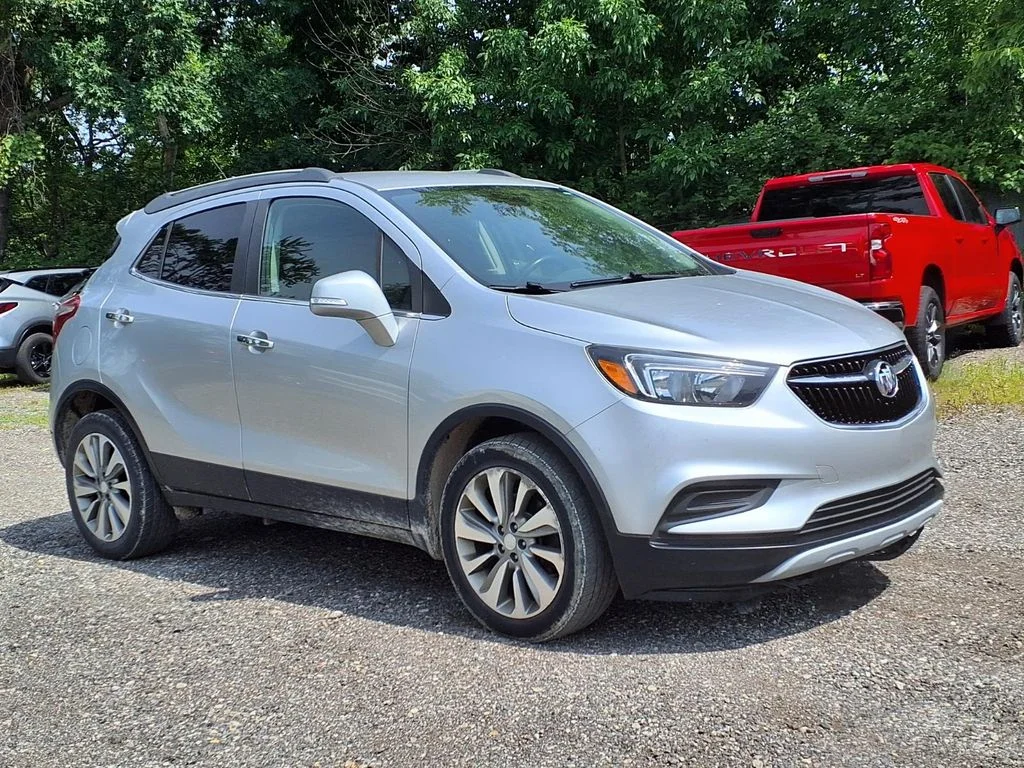 Used 2017 Silver Buick Preferred image 3