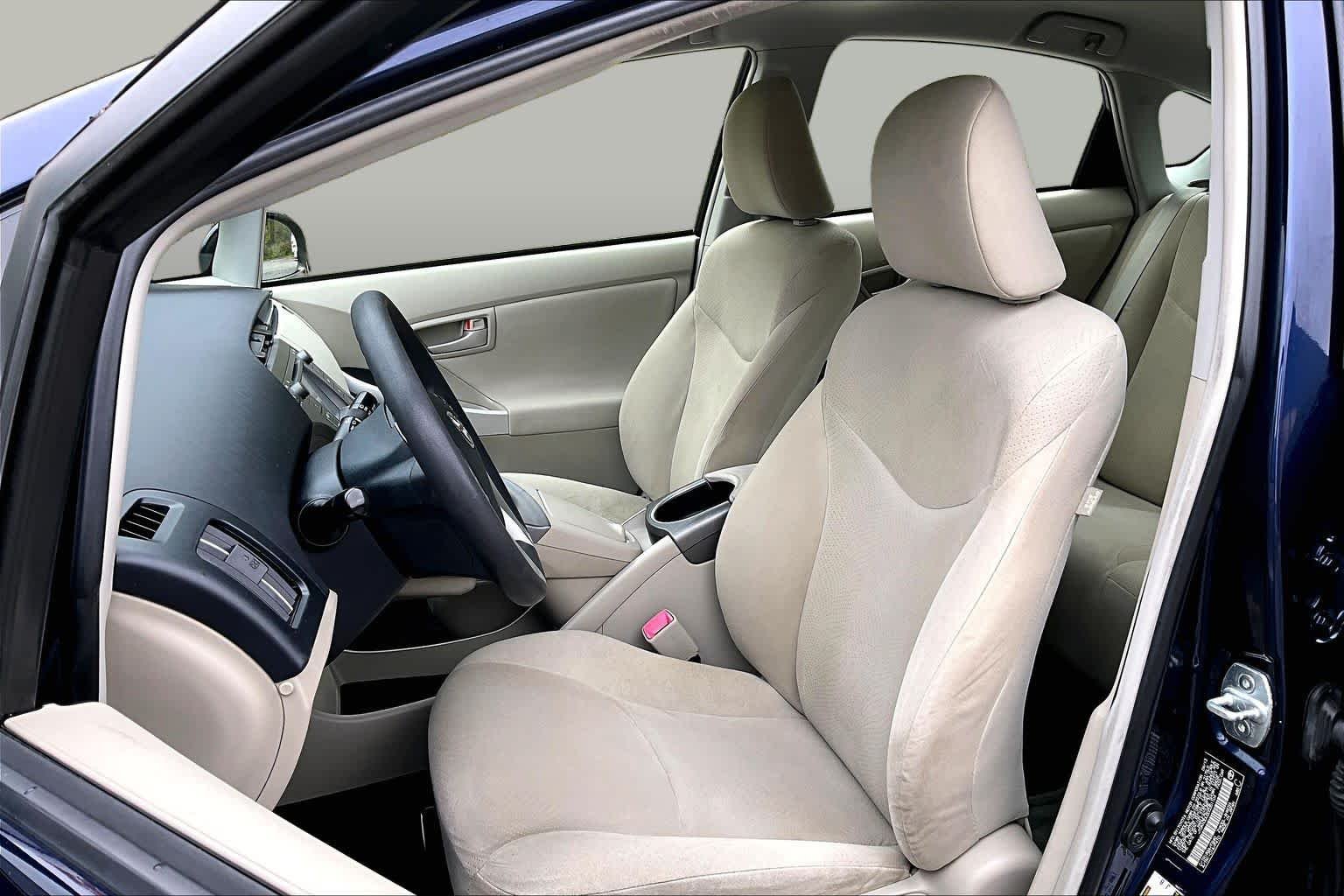 Used 2013 Nautical Blue Metallic Toyota Two image 9