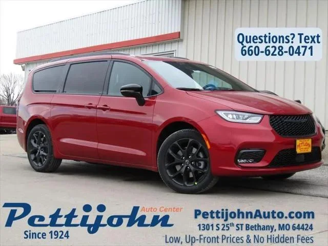 2026 Chrysler Pacifica Select AWD's photo
