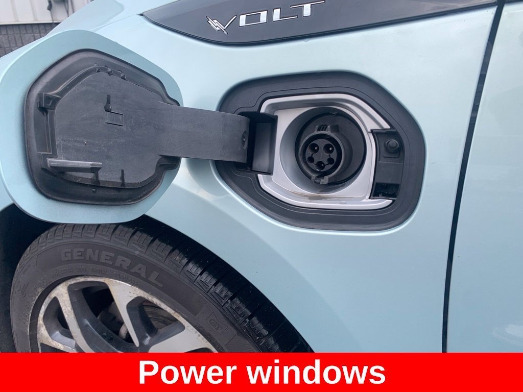 Used 2018 Green Chevrolet LT image 9