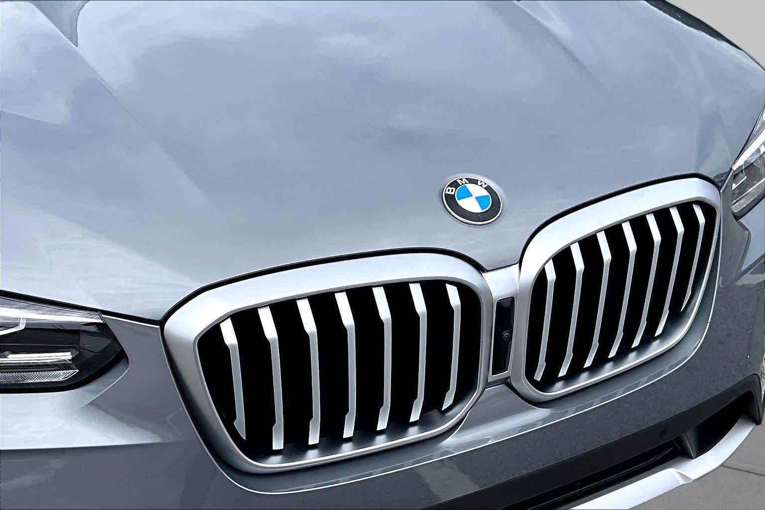 Used 2024 Skyscraper Grey Metallic BMW sDrive30i image 30
