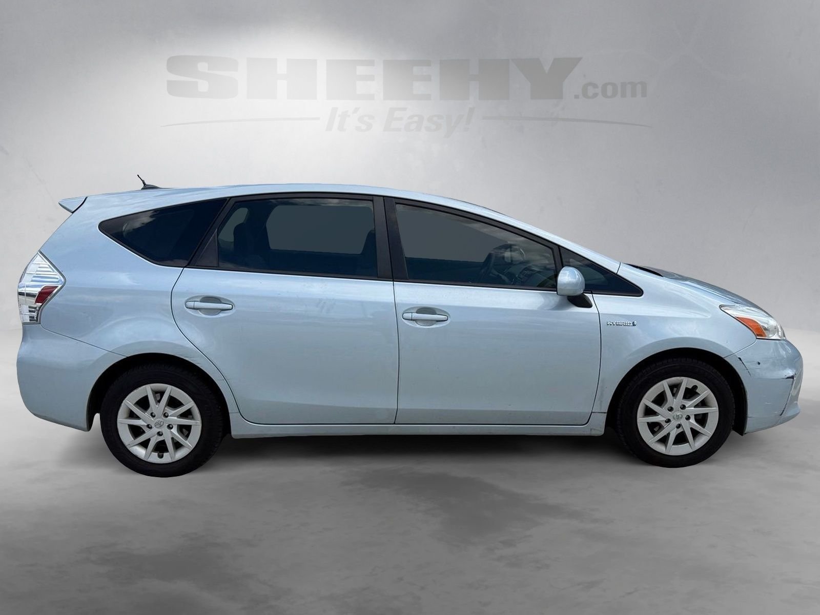 Used 2012 Blue Toyota Three image 8
