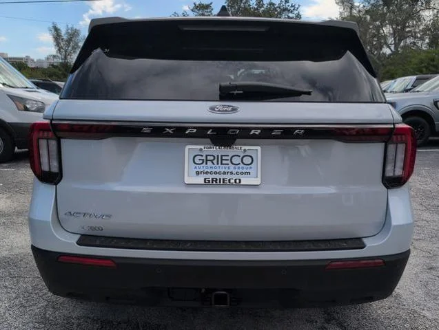 New 2026 Space White Metallic Ford Active image 5