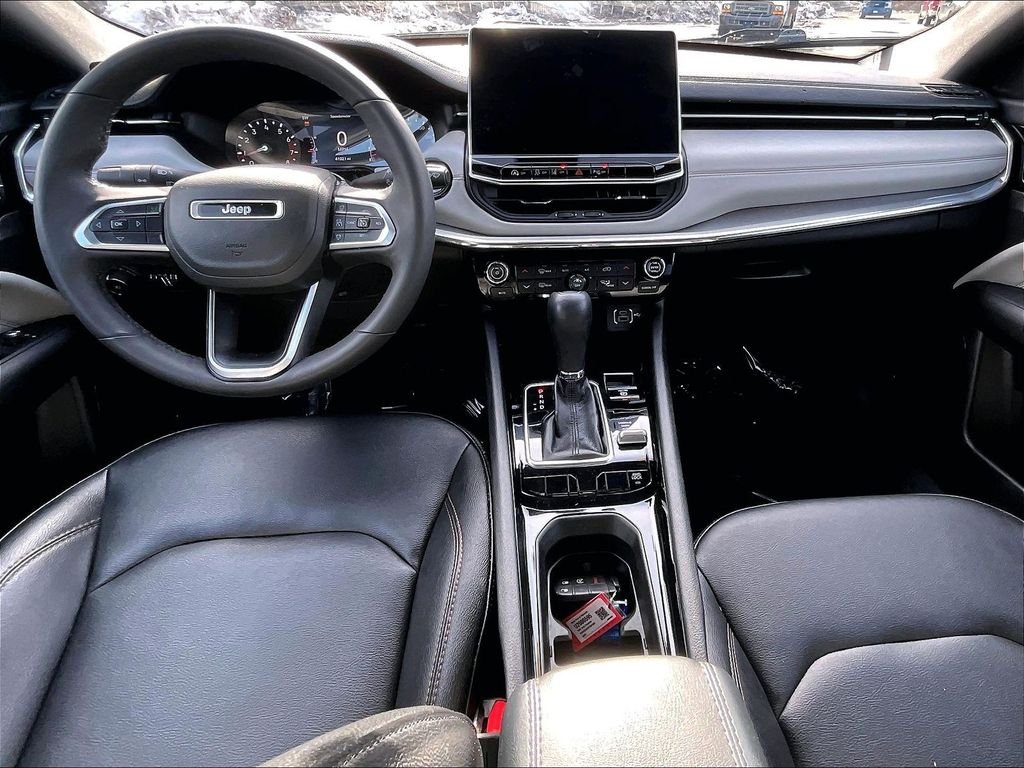 Used 2024 Gray Jeep Limited image 21