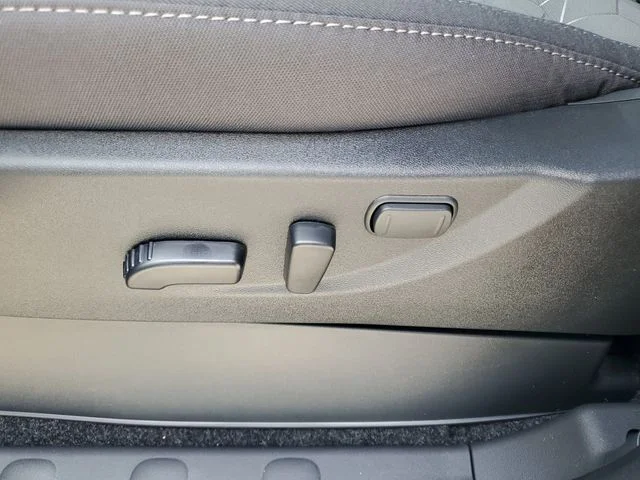 2026 Nissan Frontier SV - Photo 8