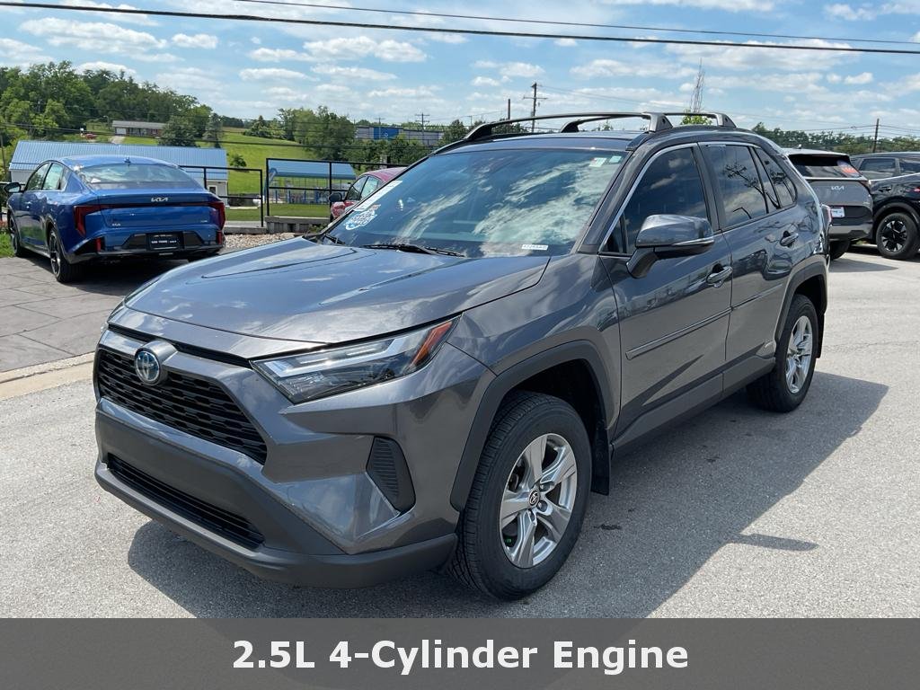Used 2022 Magnetic Gray Metallic Toyota Hybrid XLE image 4