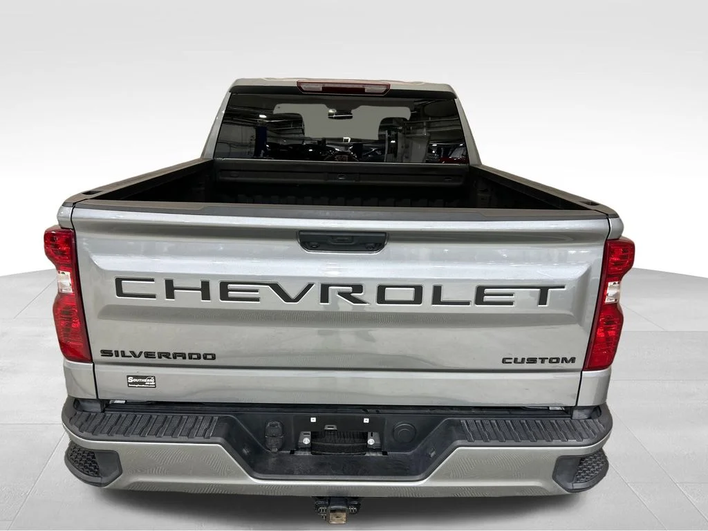 Used 2025 Gray Chevrolet Custom image 4