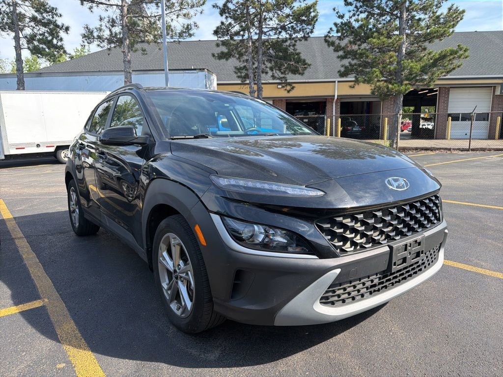 Used 2023  Hyundai SEL image 3