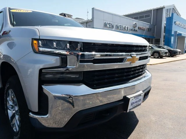 Used 2020 Silver Chevrolet LT image 3