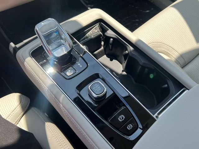 2025 Volvo XC90 Ultra - Photo 15