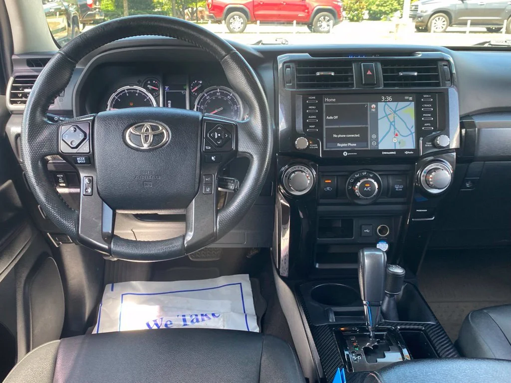 Used 2021 White Toyota Venture image 7