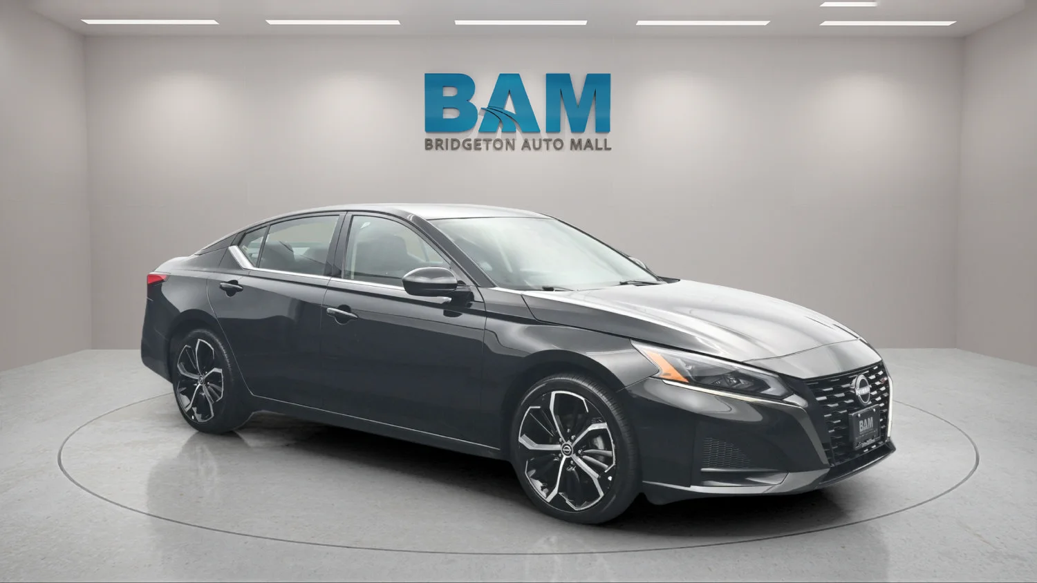Used 2025 Black Nissan SR image 1