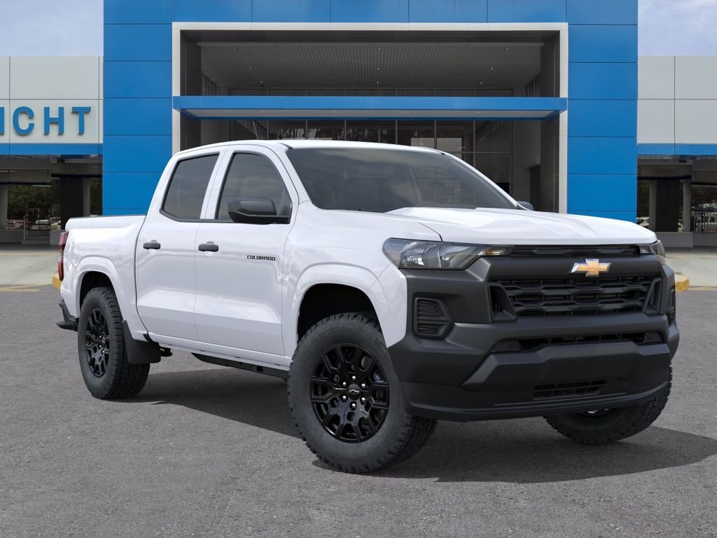 New 2026 Summit White Chevrolet WT image 7