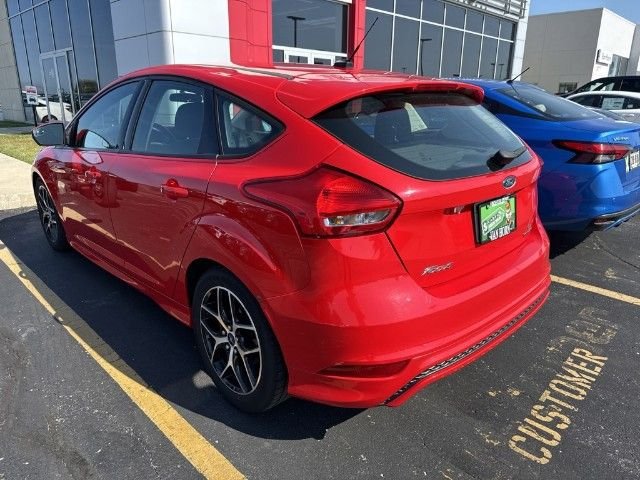 Used 2016 Race Red Ford SE image 8
