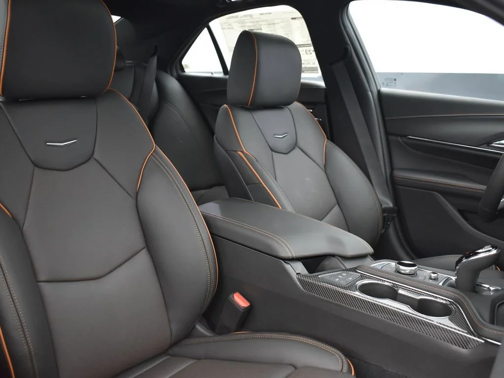 2025 Cadillac CT4 V-Series - Photo 32