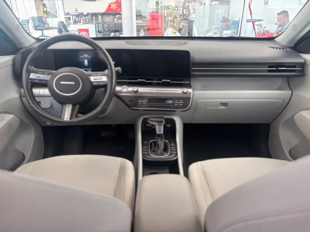 2025 Hyundai Kona SEL - Photo 19
