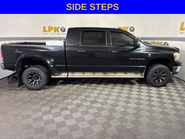 Used 2006 Brilliant Black Crystal Pearl Dodge SLT image 3