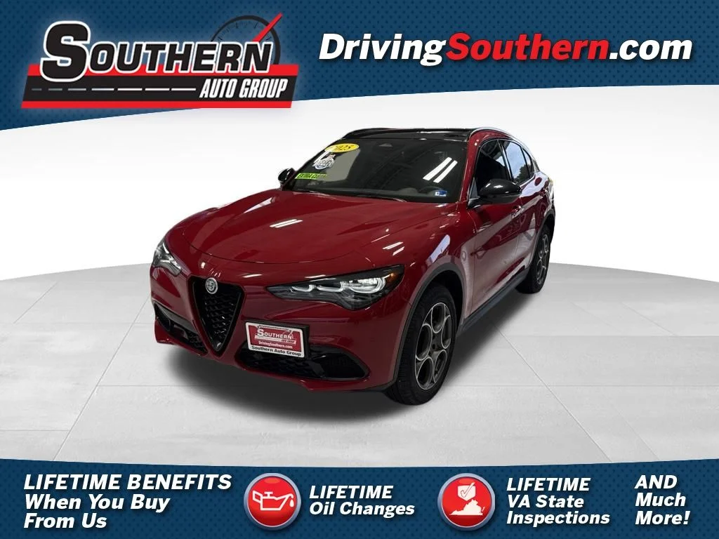 Used 2025 Red Alfa Romeo Base image 1