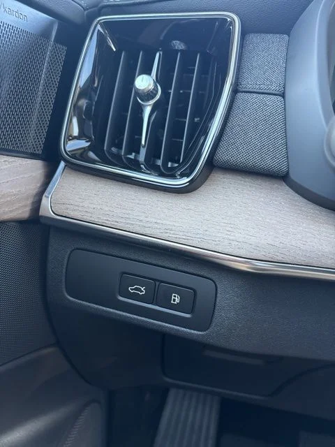 New 2026 Vapour Grey Volvo Plus image 18
