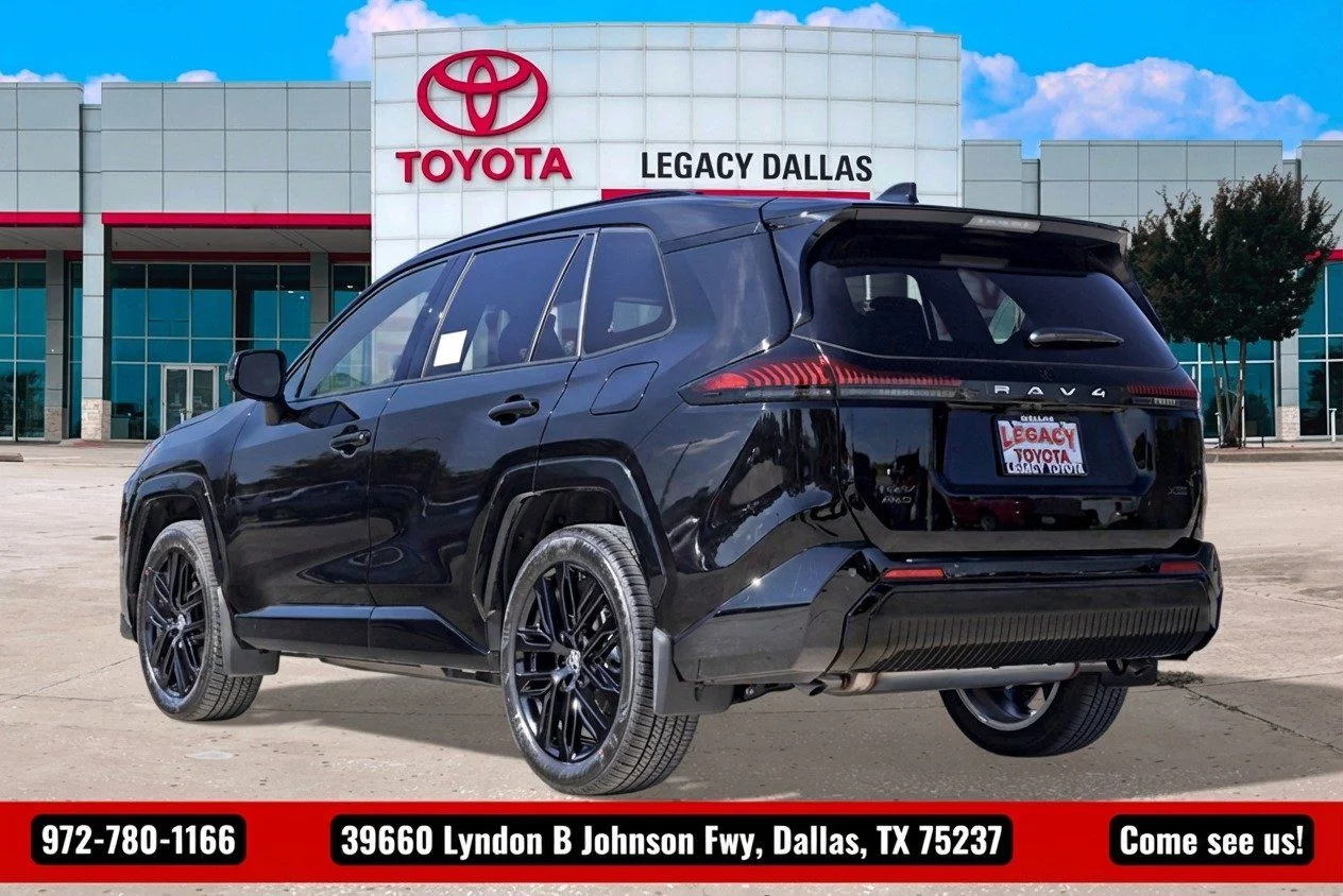 2026 Toyota RAV4 XSE - Photo 7