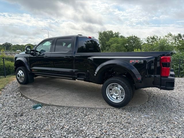 New 2026 Agate Black Metallic Ford F-450® Platinum® image 6