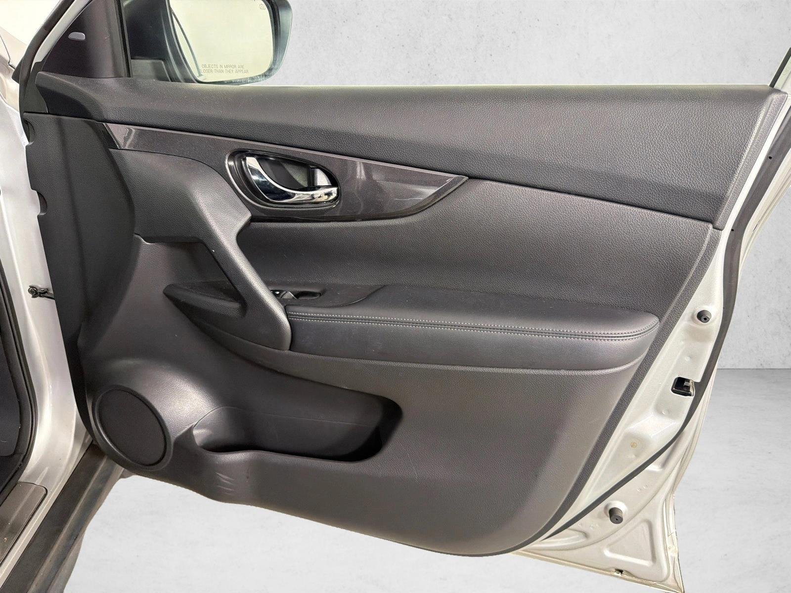 Used 2017 Brilliant Silver Nissan SV image 14