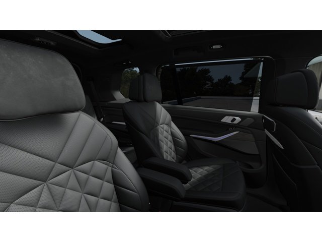 New 2027 Alpine White BMW X7 40i image 12