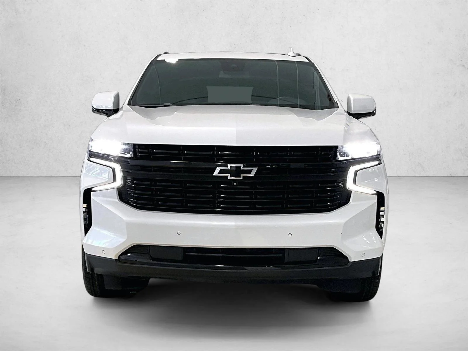 Used 2023 Iridescent Pearl Tricoat Chevrolet RST image 3
