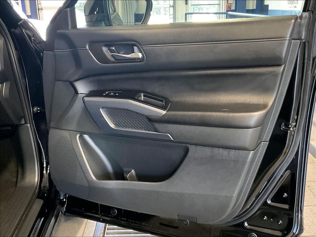 Used 2023 Super Black Nissan SL image 12
