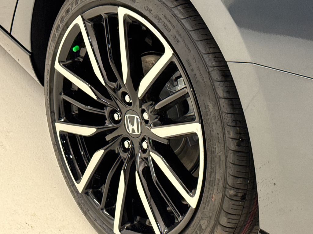 2026 Honda Accord Hybrid Touring - Photo 11