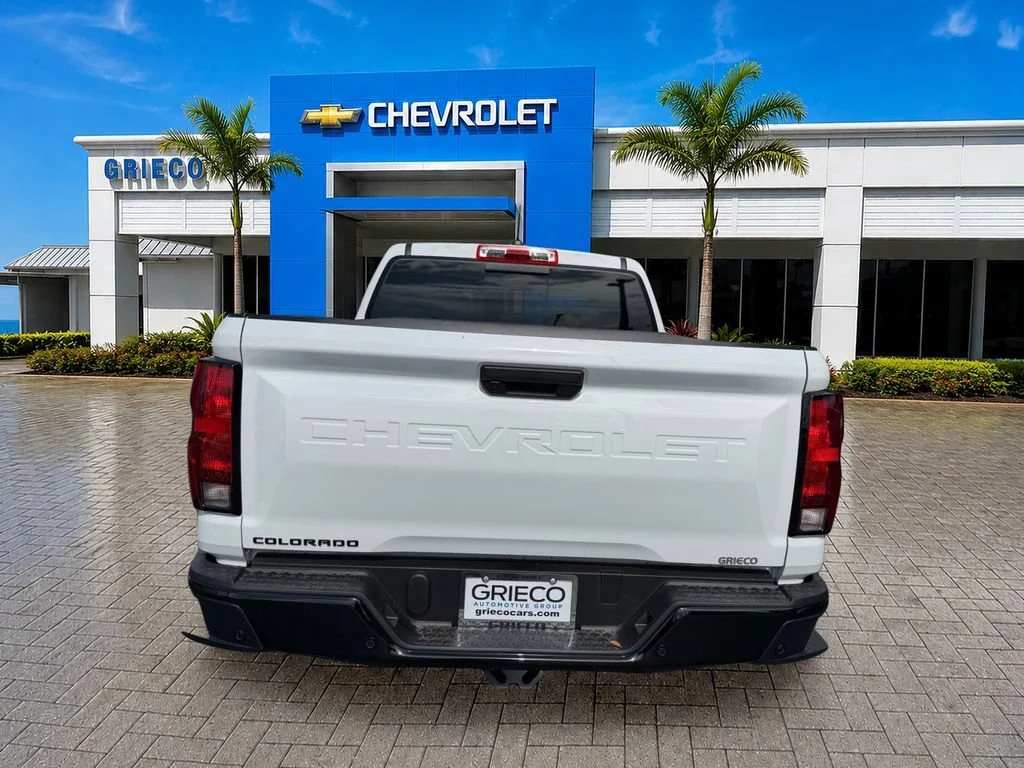 New 2026 Summit White Chevrolet WT image 6