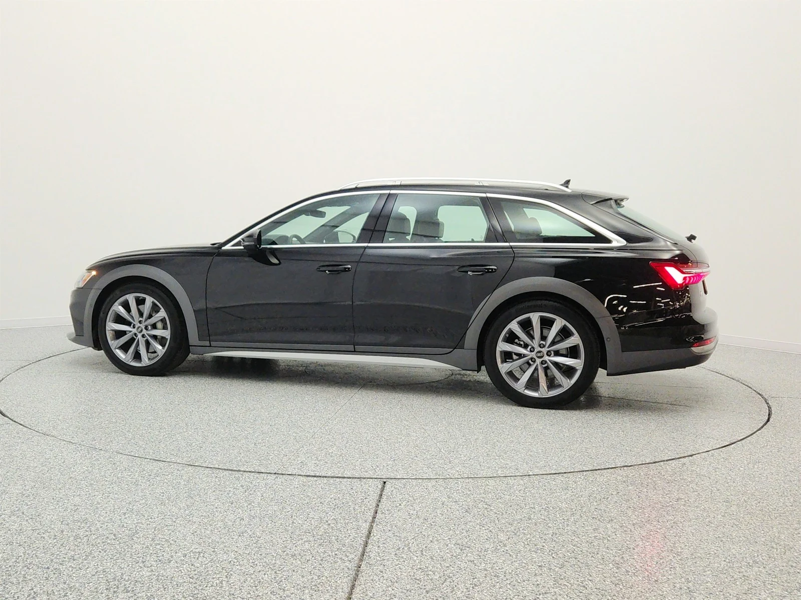 Used 2025 Mythos Black Metallic Audi 3.0 TFSI Premium Plus image 8