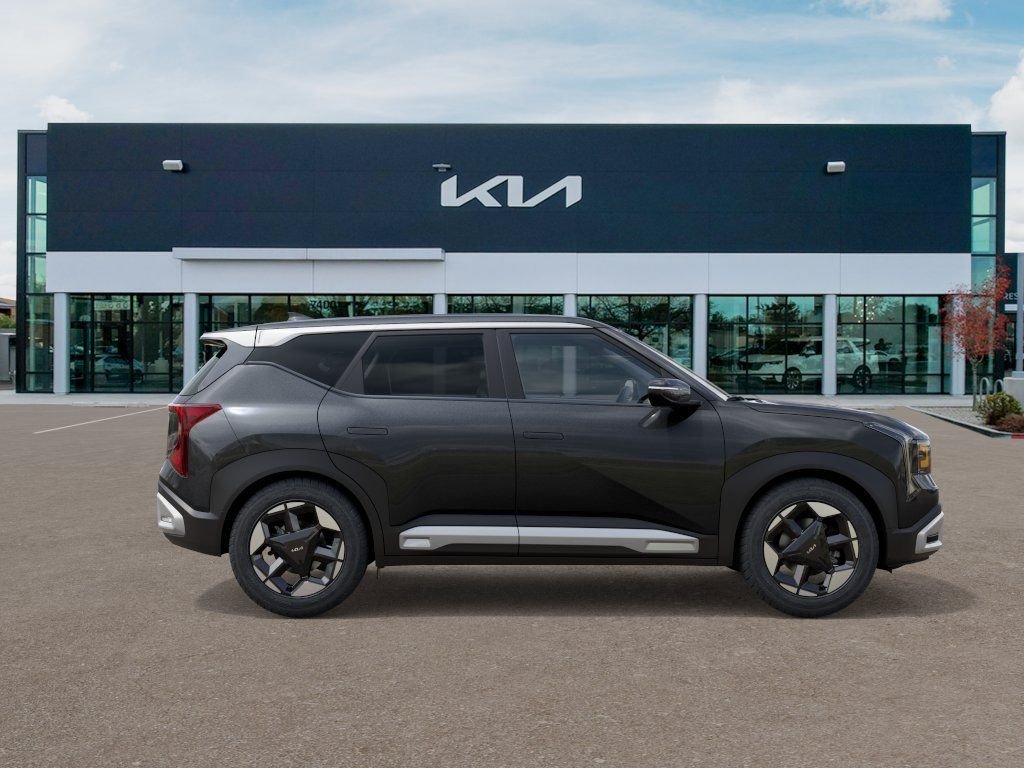 New 2027 Gray Kia S image 7